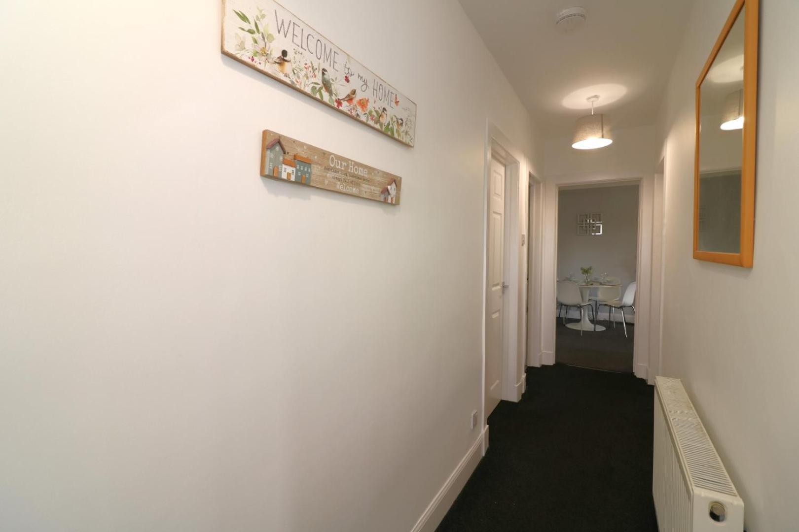 Signature - Gartlea House Apartment Airdrie Luaran gambar